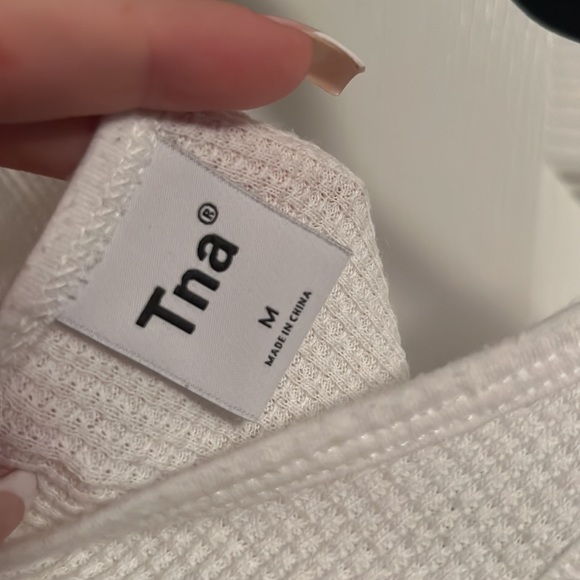Aritzia - TNA Waffle Tank - Picture 3 of 4